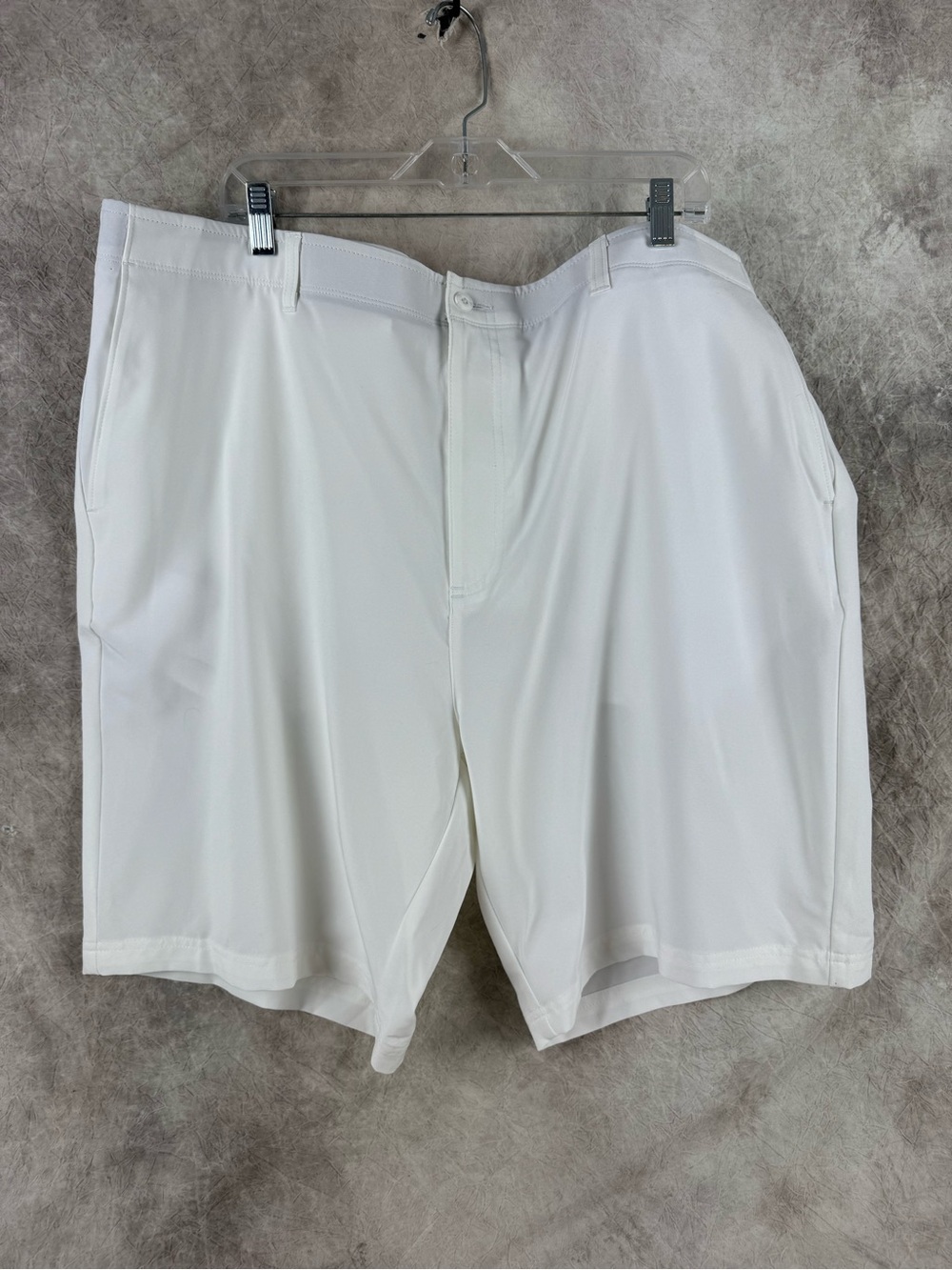 Haggar White Athletic Golf Shorts 44 NWT